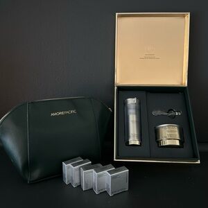 Amore Pacific Time Response Intensive Eye Care Set and Green Cosmetic Bag